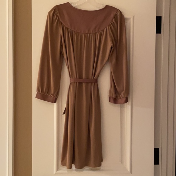 BCBG Nude Dress- size small - Picture 6 of 8